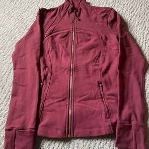 Lululemon jacket, never worn. Get ready for spring in style